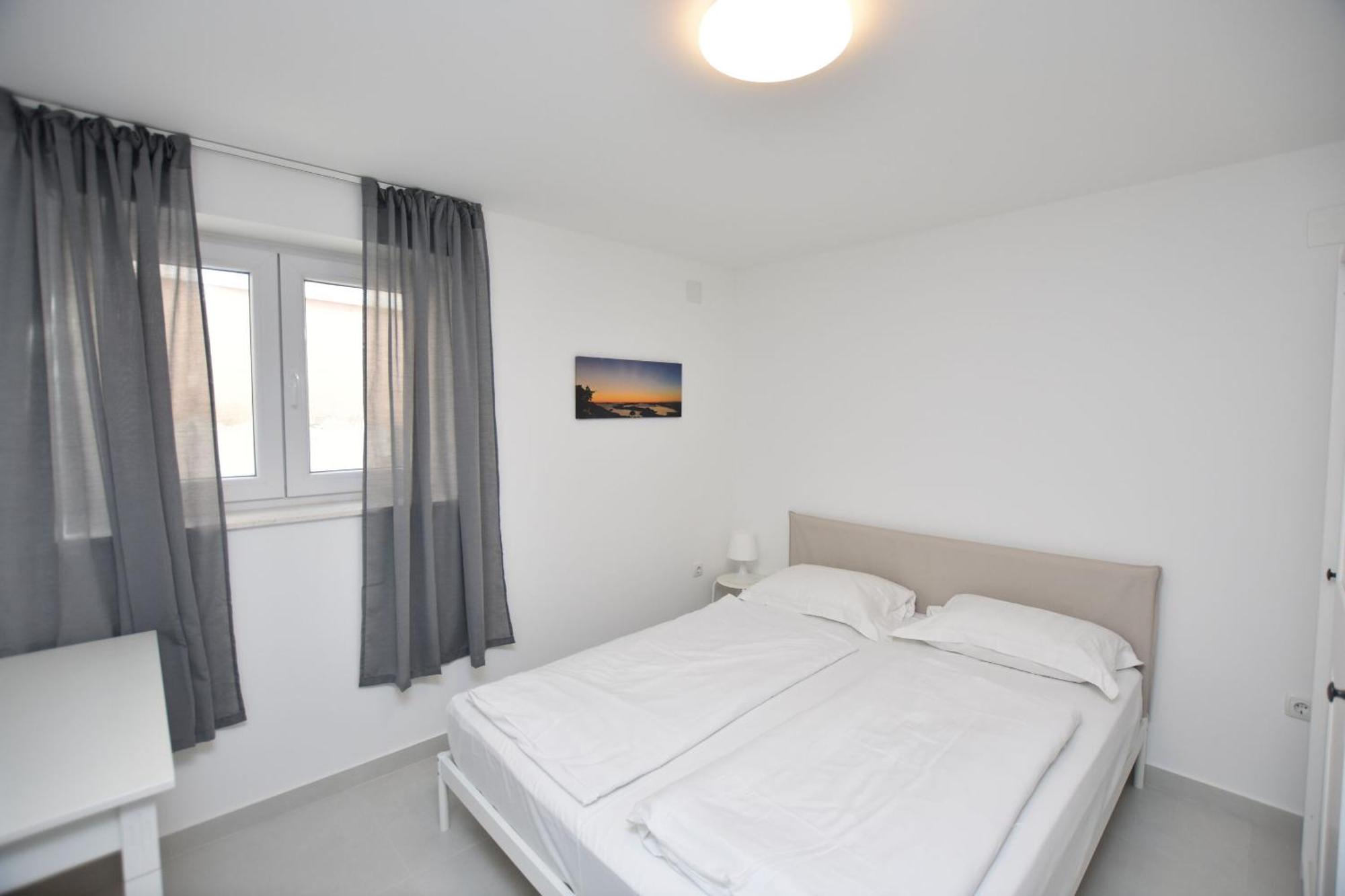 Apartments Leonardo Primošten Exterior foto